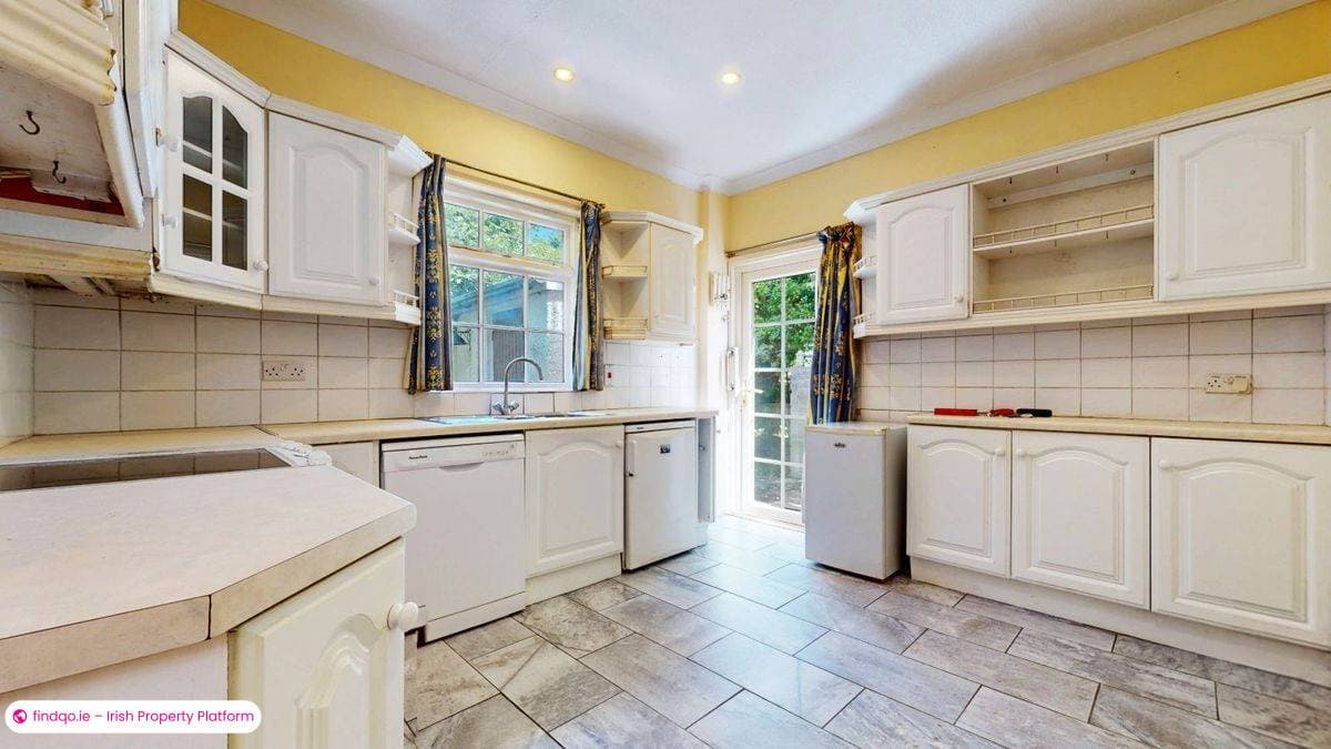 Bungalow for Sale in Malahide, Dublin (County)