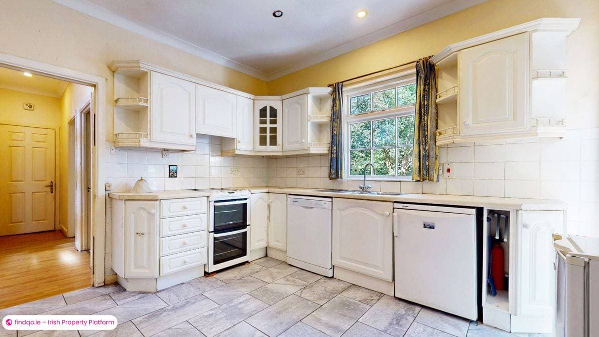 Bungalow for Sale in Malahide, Dublin (County)