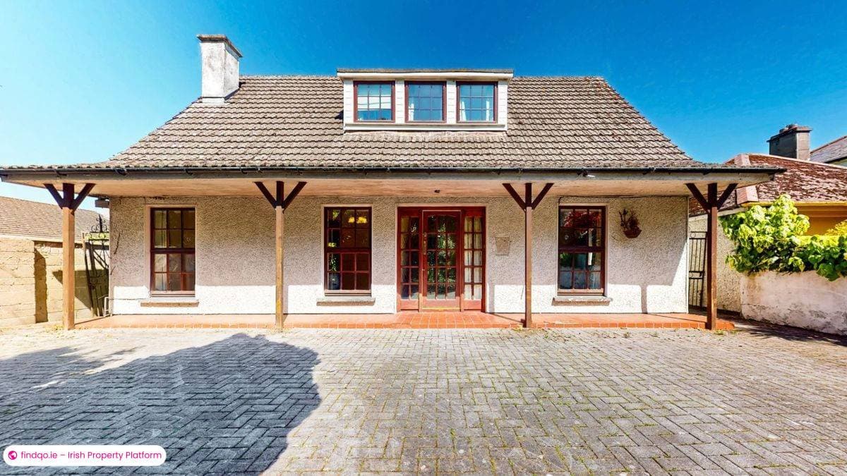 Bungalow for Sale in Malahide, Dublin (County)