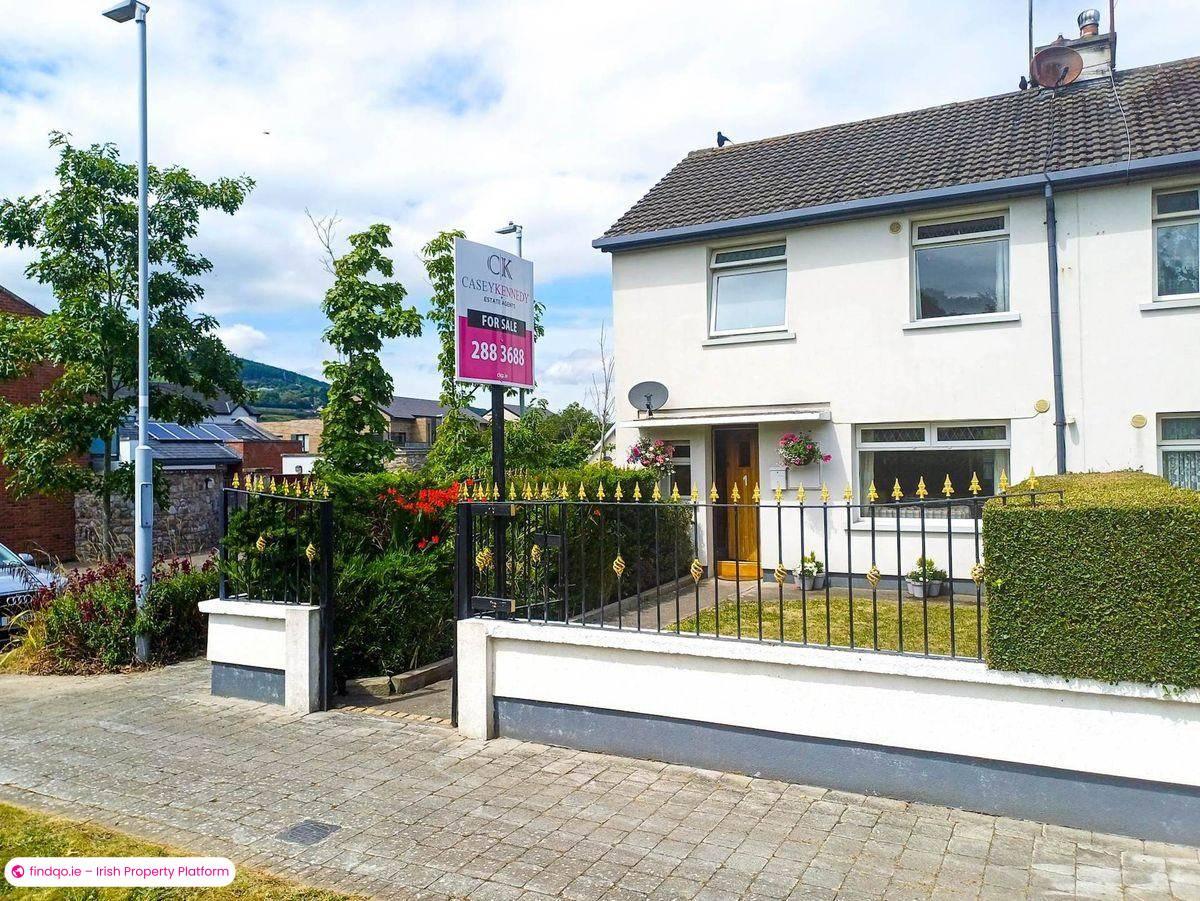 End of terrace house for Sale in Dublin 18