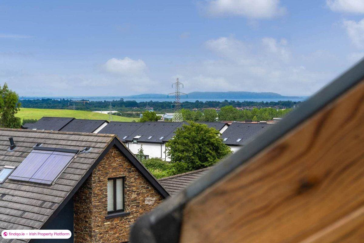 End of terrace house for Sale in Dublin 18