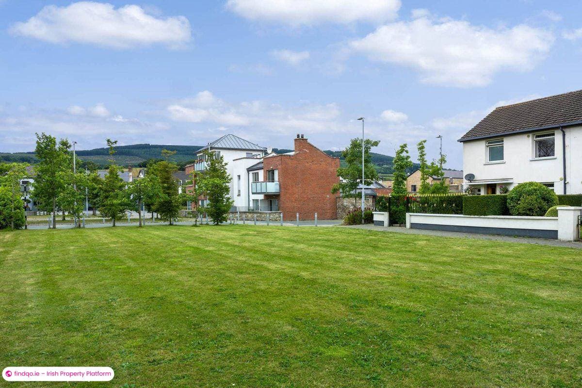 End of terrace house for Sale in Dublin 18
