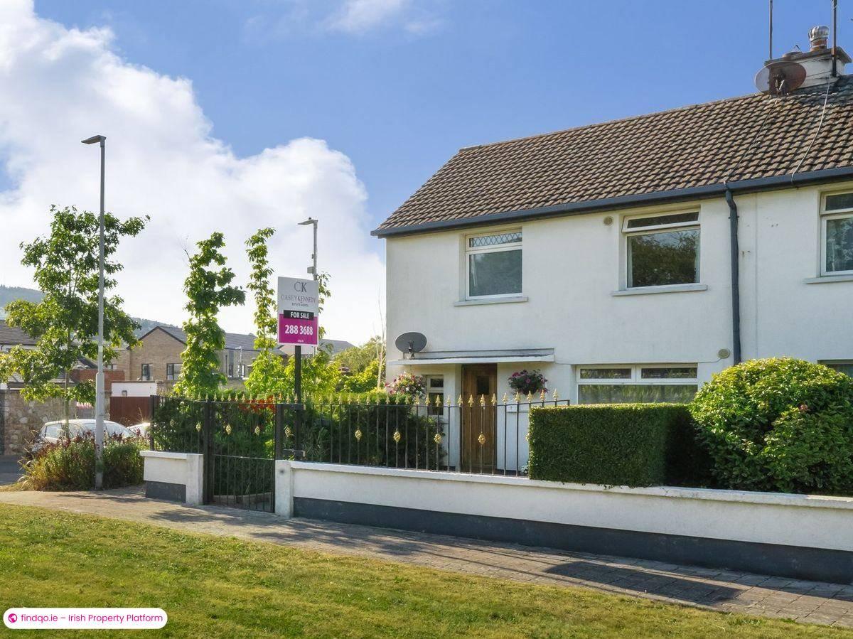 End of terrace house for Sale in Dublin 18