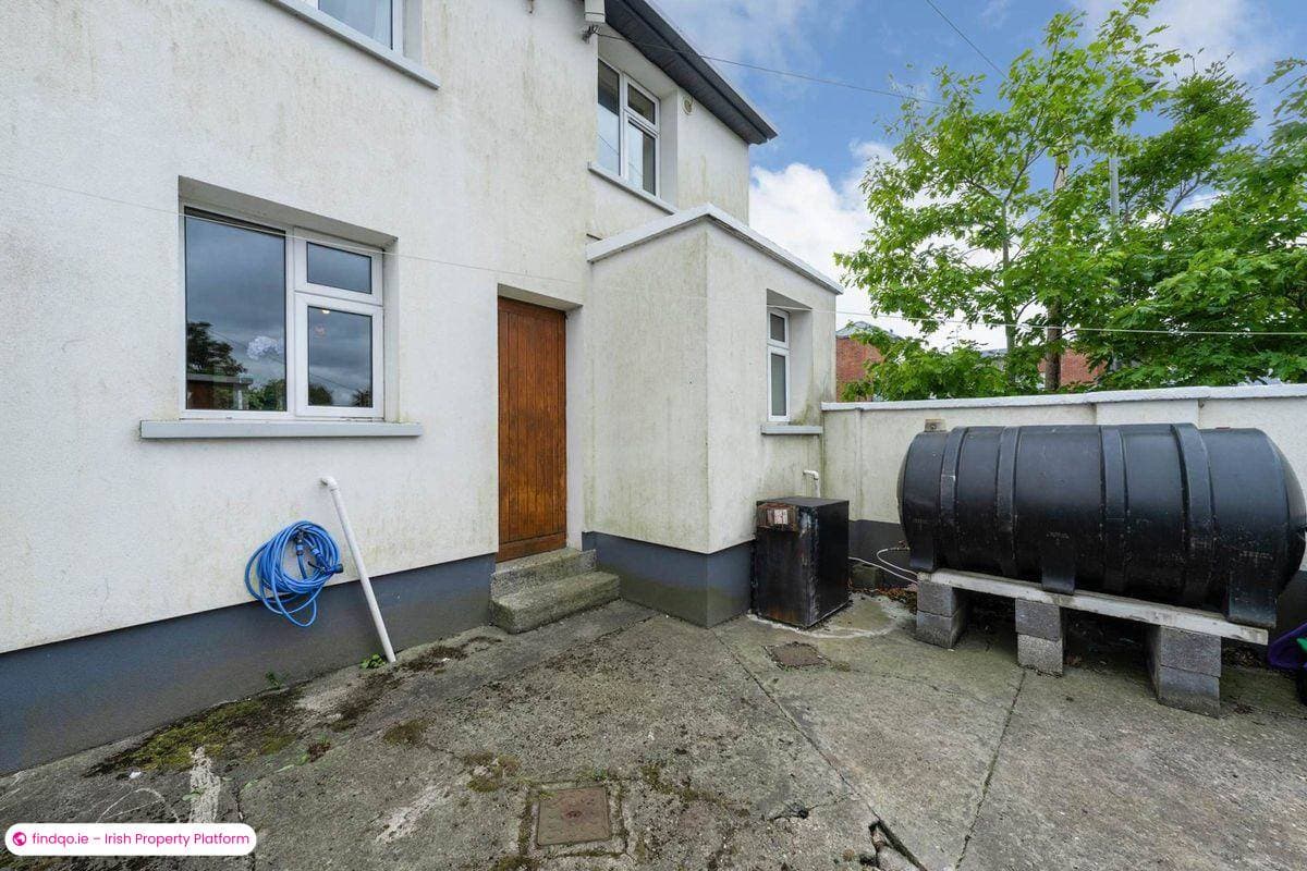 End of terrace house for Sale in Dublin 18