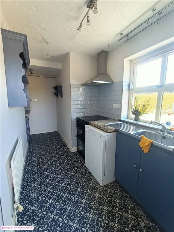 Detached house for Sale in Ennis, Clare