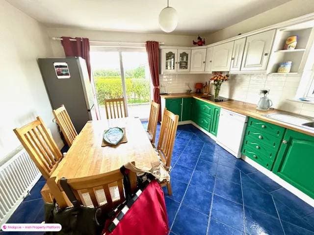 Detached house for Sale in Ennis, Clare