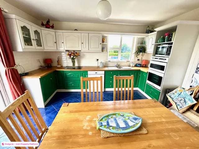 Detached house for Sale in Ennis, Clare