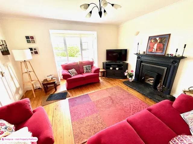 Detached house for Sale in Ennis, Clare