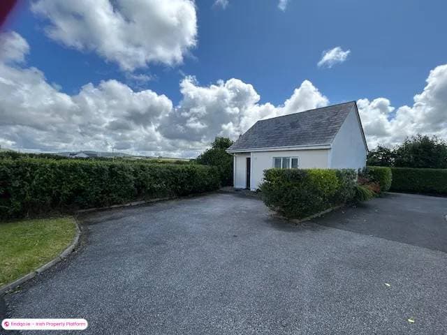 Detached house for Sale in Ennis, Clare