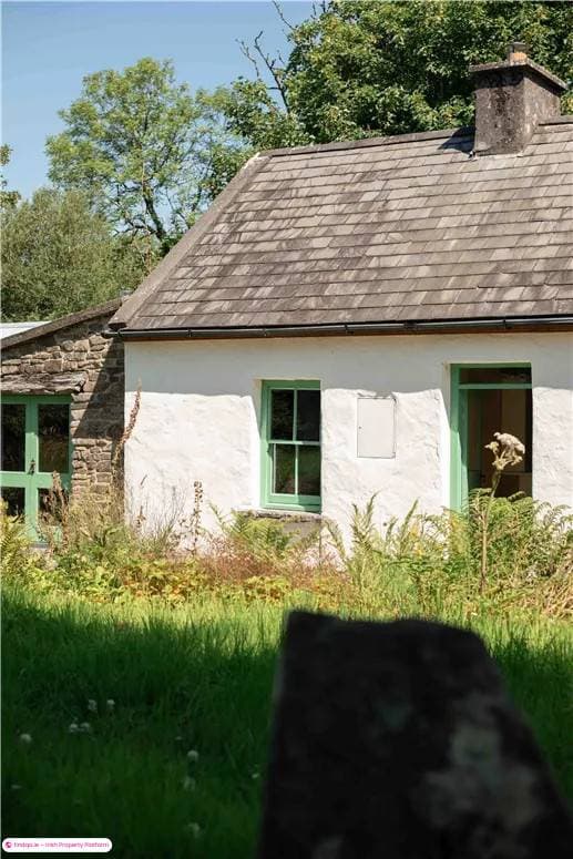 Detached house for Sale in Ennis, Clare