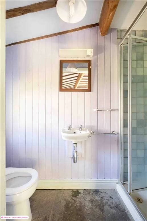 Detached house for Sale in Ennis, Clare