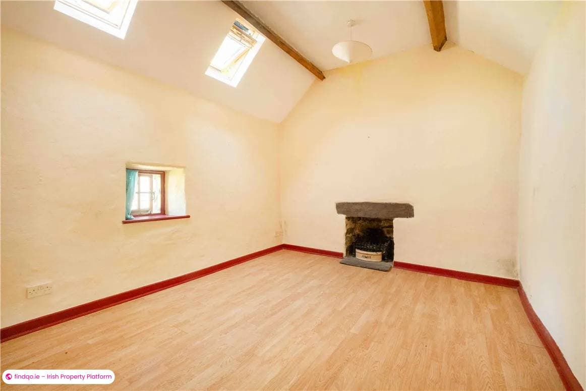 Detached house for Sale in Ennis, Clare