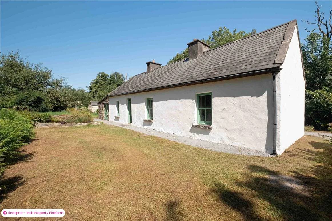 Detached house for Sale in Ennis, Clare