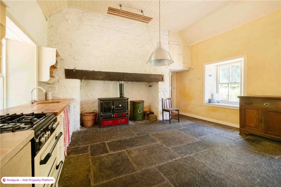 Detached house for Sale in Ennis, Clare