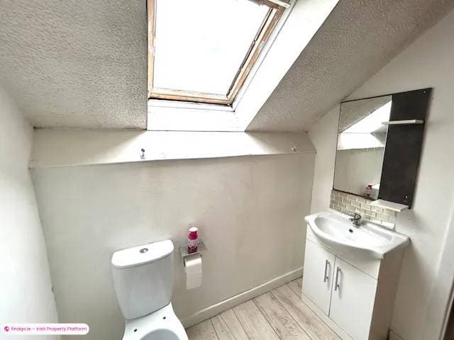 Detached house for Sale in Ennis, Clare
