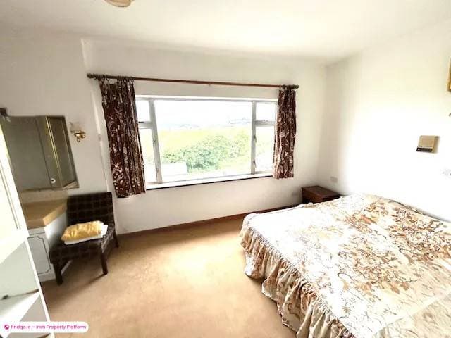 Detached house for Sale in Ennis, Clare