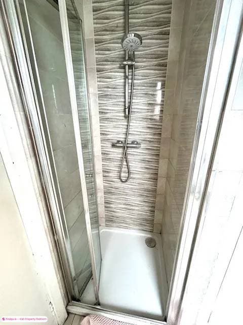 Detached house for Sale in Ennis, Clare