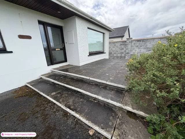 Detached house for Sale in Miltown Malbay, Clare
