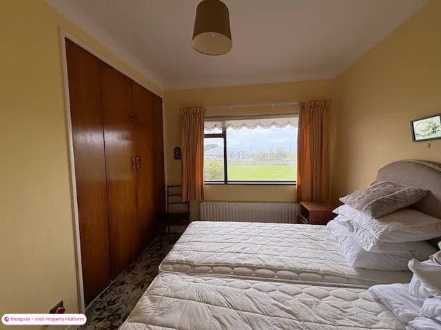 Detached house for Sale in Miltown Malbay, Clare