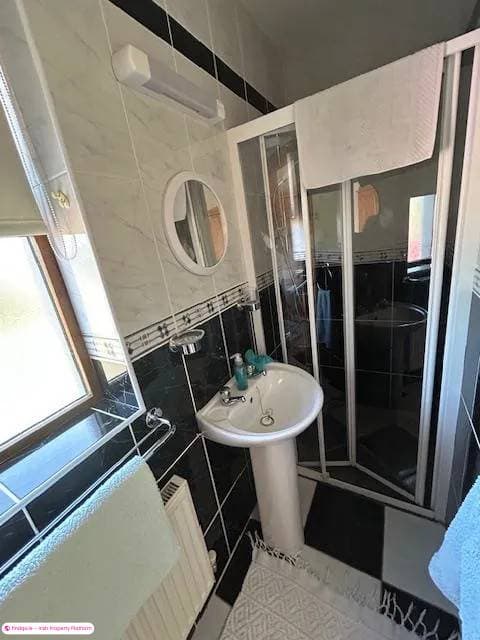 Detached house for Sale in Ennis, Clare