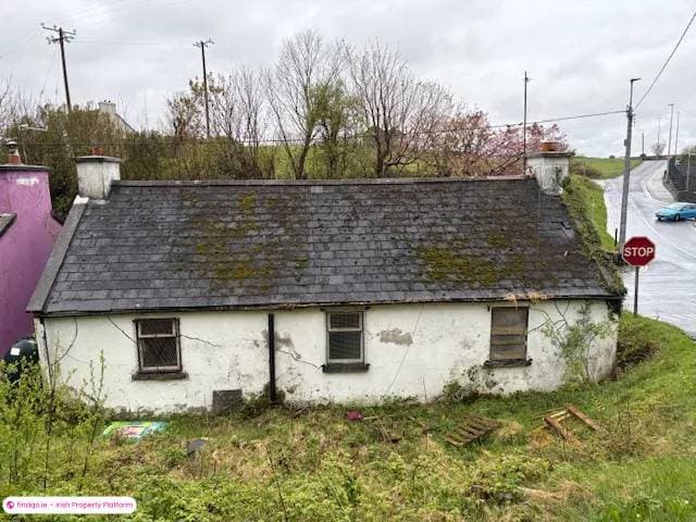 Detached house for Sale in Ennis, Clare