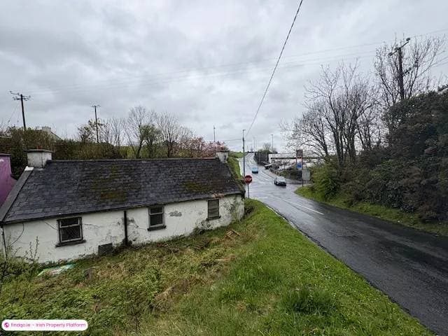 Detached house for Sale in Ennis, Clare