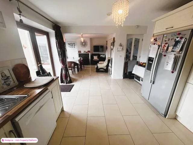 Detached house for Sale in Ennis, Clare