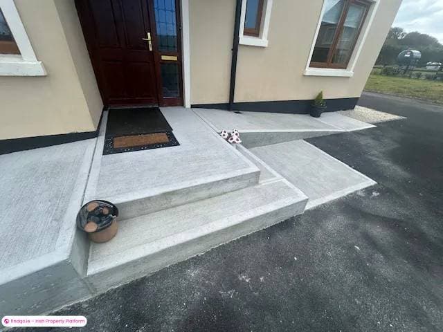 Detached house for Sale in Ennis, Clare