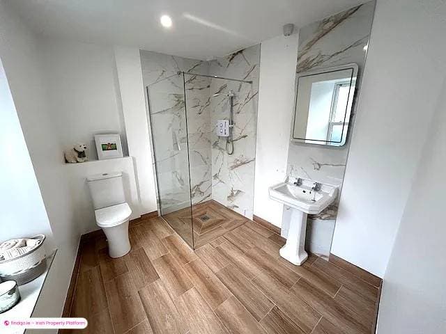 End of terrace house for Sale in Ennis, Clare