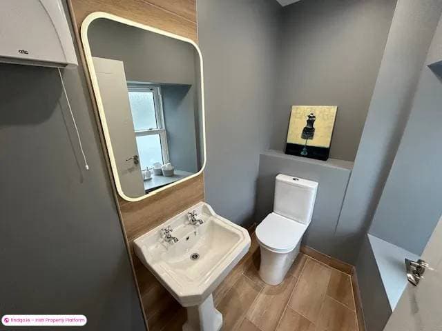 End of terrace house for Sale in Ennis, Clare