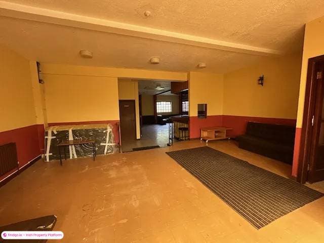Semi-detached house for Sale in Ennis, Clare