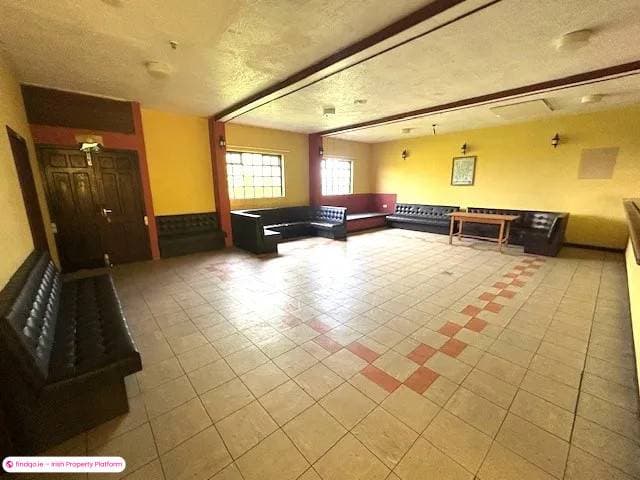 Semi-detached house for Sale in Ennis, Clare