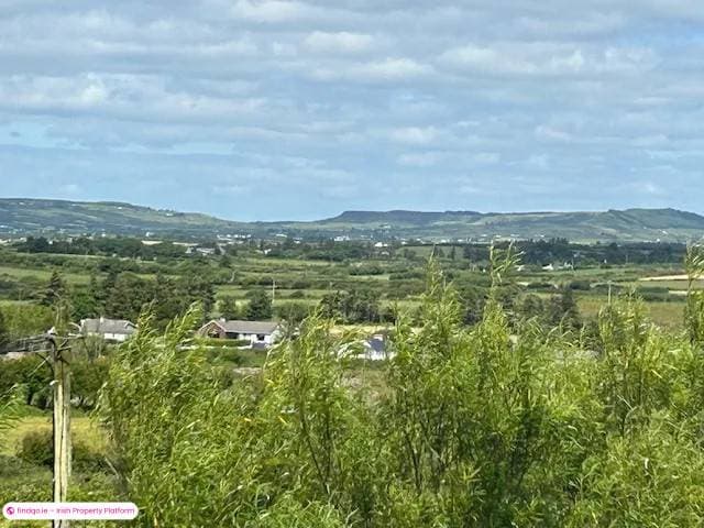 Semi-detached house for Sale in Ennis, Clare