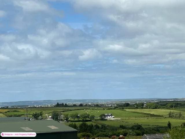 Semi-detached house for Sale in Ennis, Clare