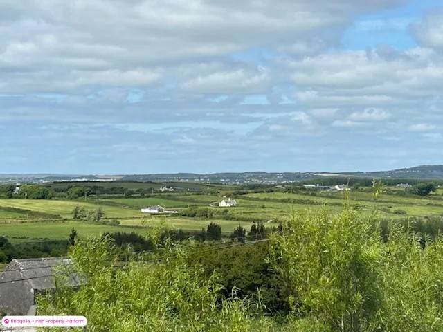 Semi-detached house for Sale in Ennis, Clare