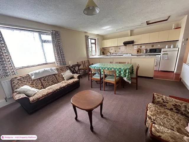 Semi-detached house for Sale in Ennis, Clare