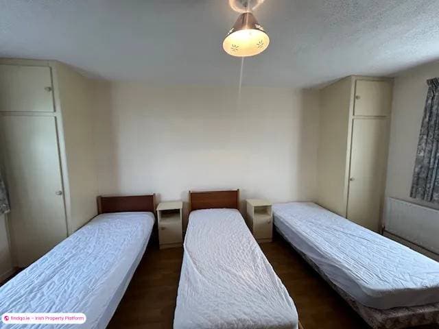 Semi-detached house for Sale in Ennis, Clare