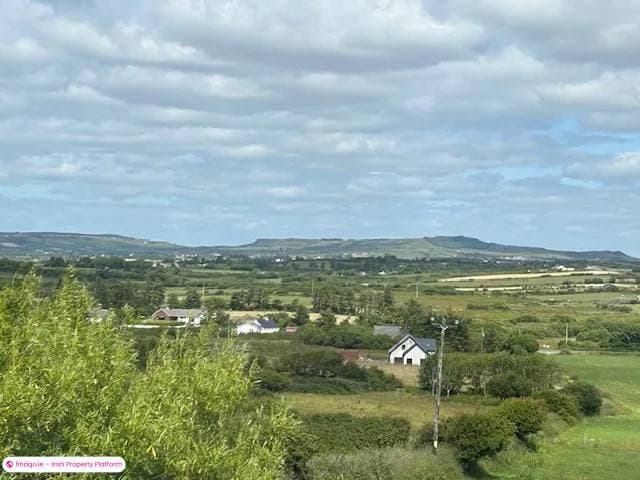 Semi-detached house for Sale in Ennis, Clare