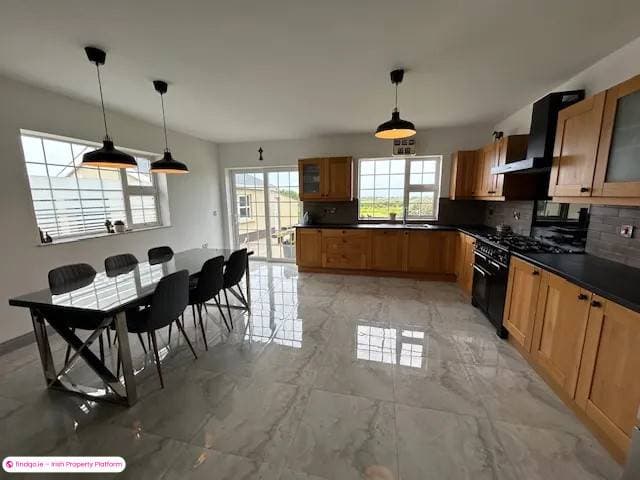 Detached house for Sale in Ennis, Clare