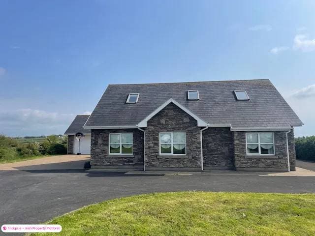 Detached house for Sale in Doonbeg, Clare