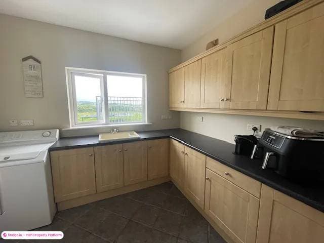 Detached house for Sale in Doonbeg, Clare