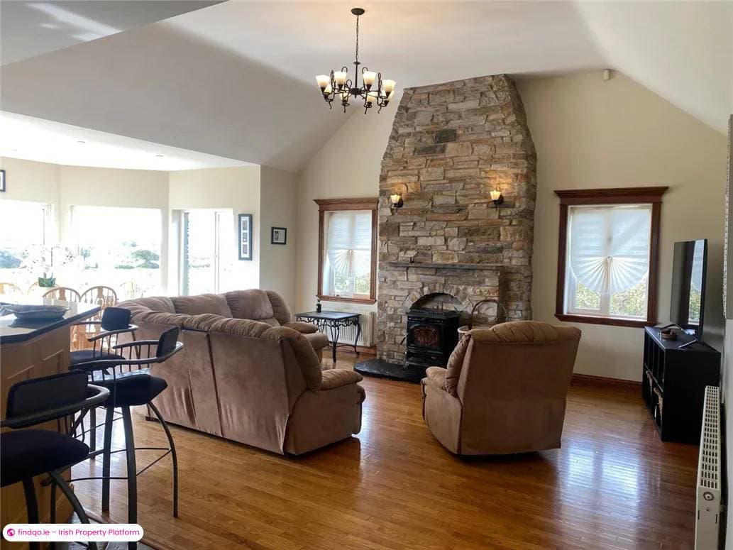 Detached house for Sale in Doonbeg, Clare