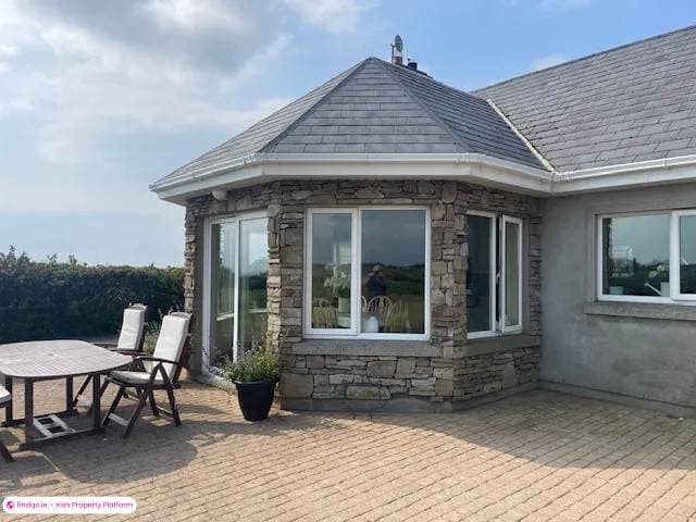 Detached house for Sale in Doonbeg, Clare