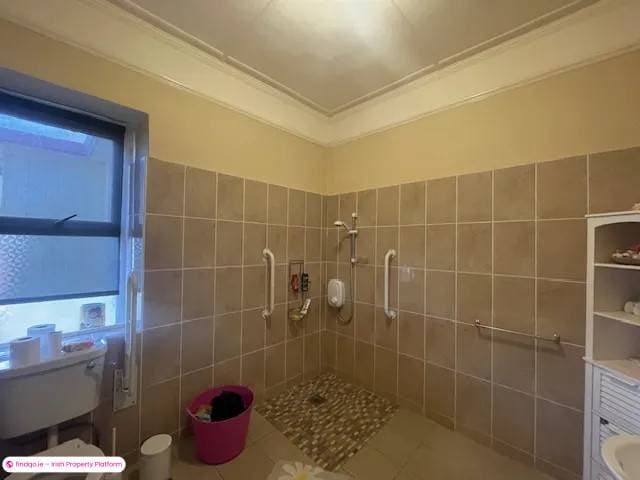 Detached house for Sale in Ennis, Clare