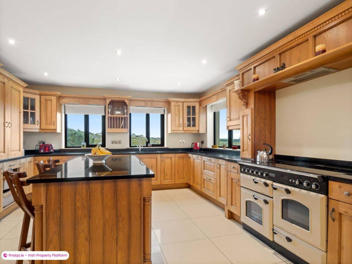 Detached house for Sale in Cleggan, Galway, H71 F857