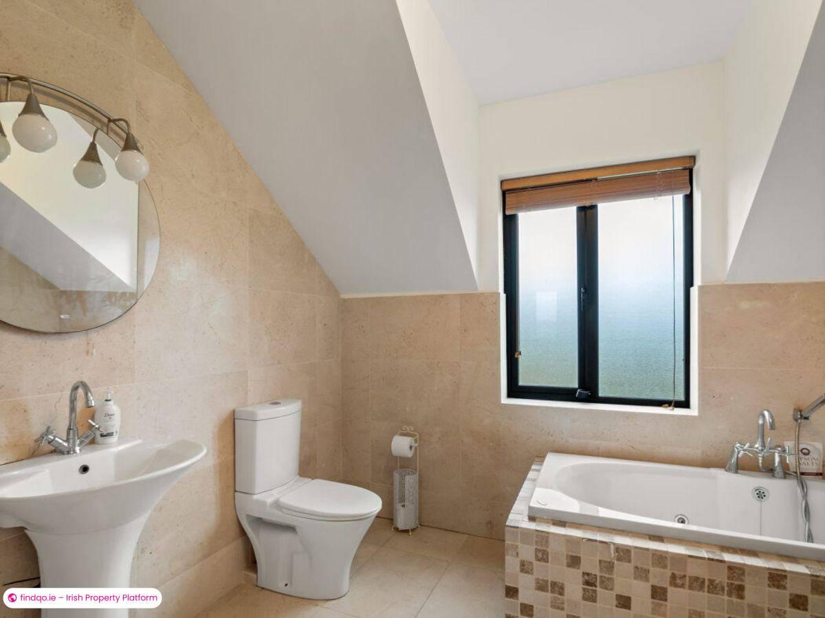 Detached house for Sale in Cleggan, Galway, H71 F857