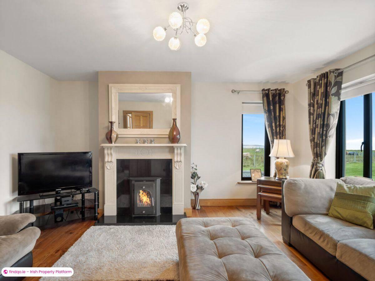 Detached house for Sale in Cleggan, Galway, H71 F857