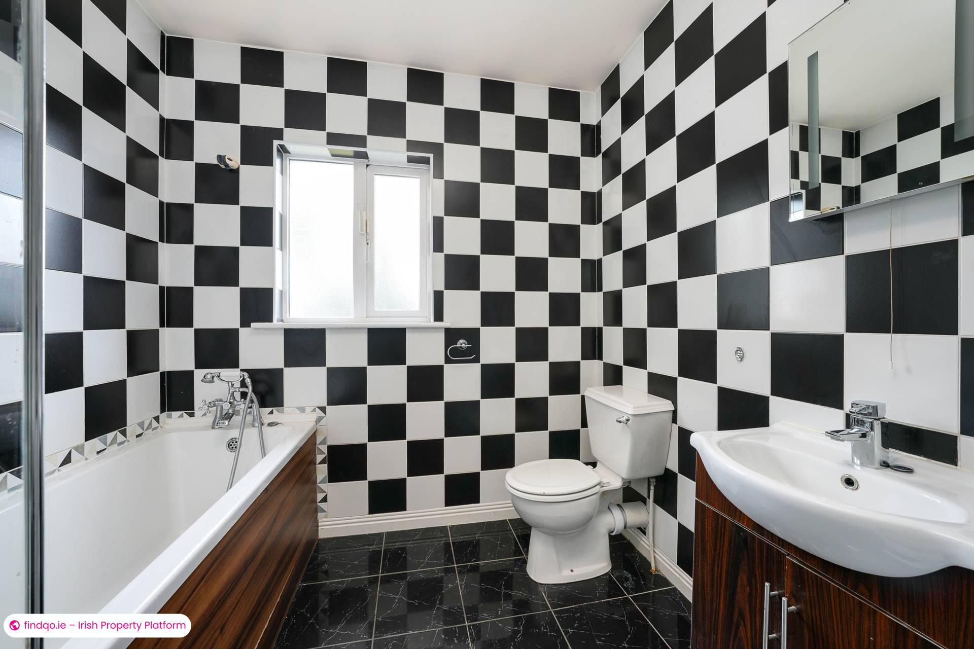 End of terrace house for Sale in Navan, Meath