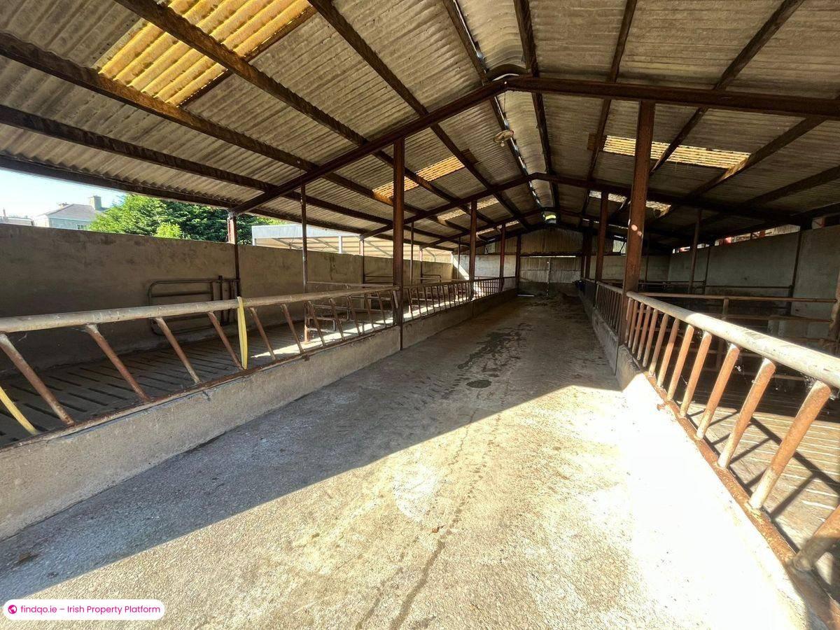 Industrial Unit for Rent in Listowel, Kerry