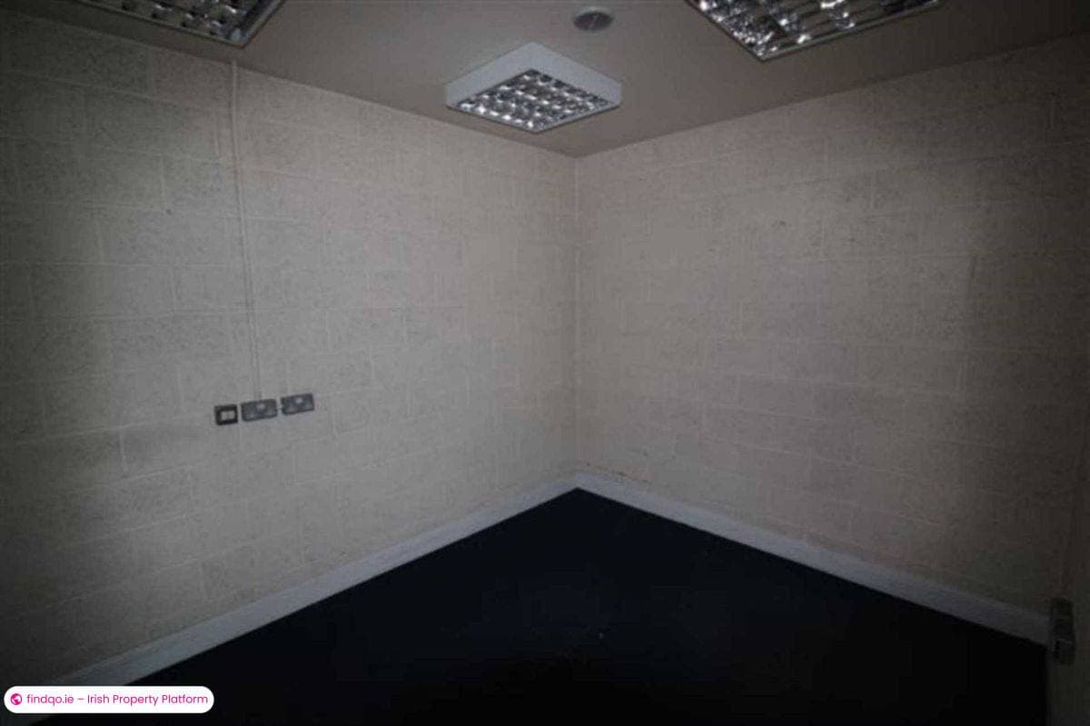 Industrial Unit for Rent in Shannon, Clare